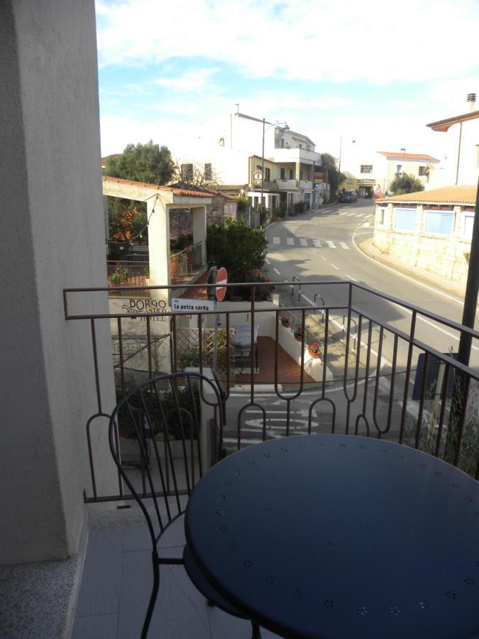 Appartement Petra Magica à San Pantaleo Extérieur photo